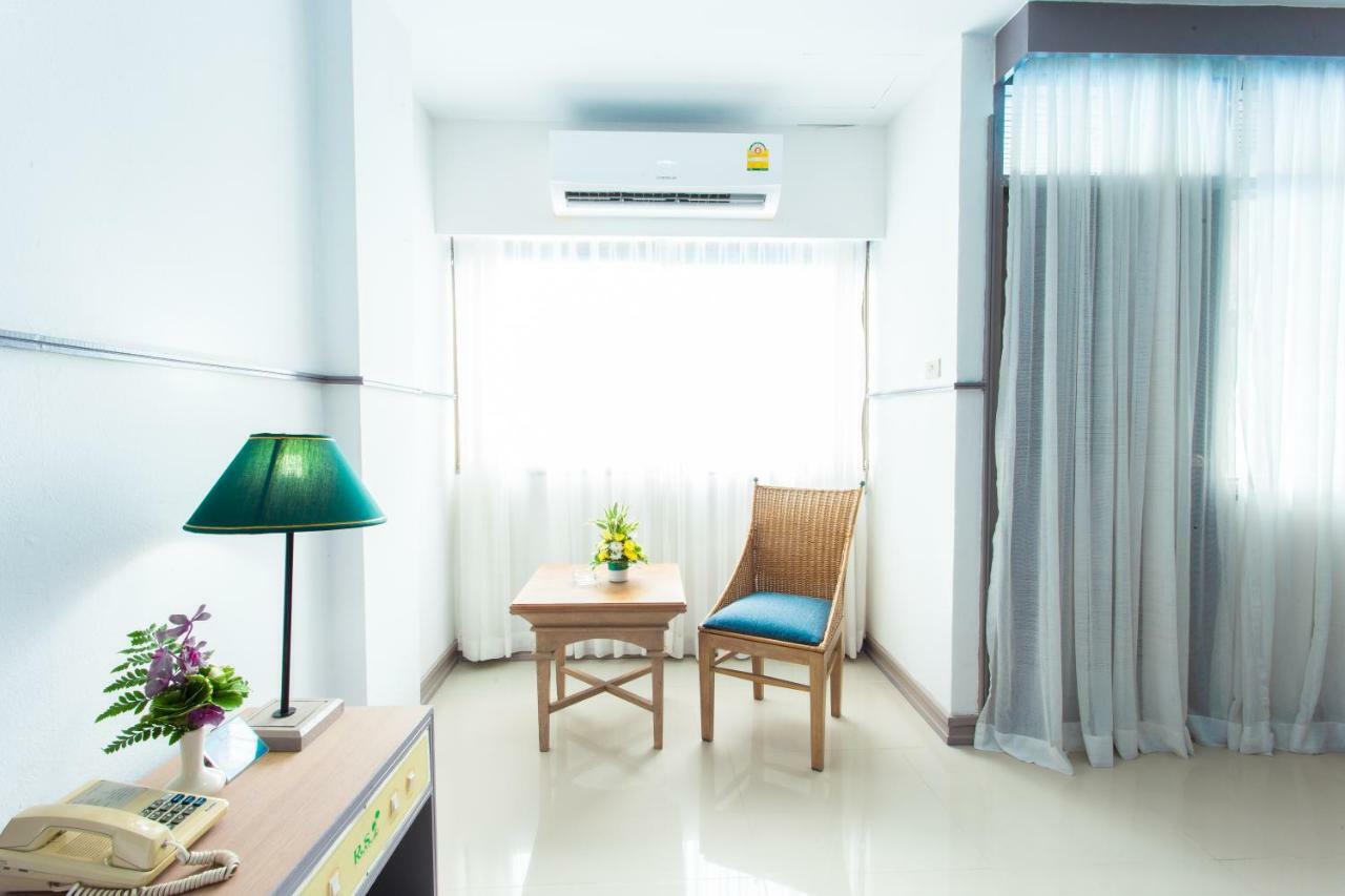 Ruensuk Place Bang Lamung Exterior photo